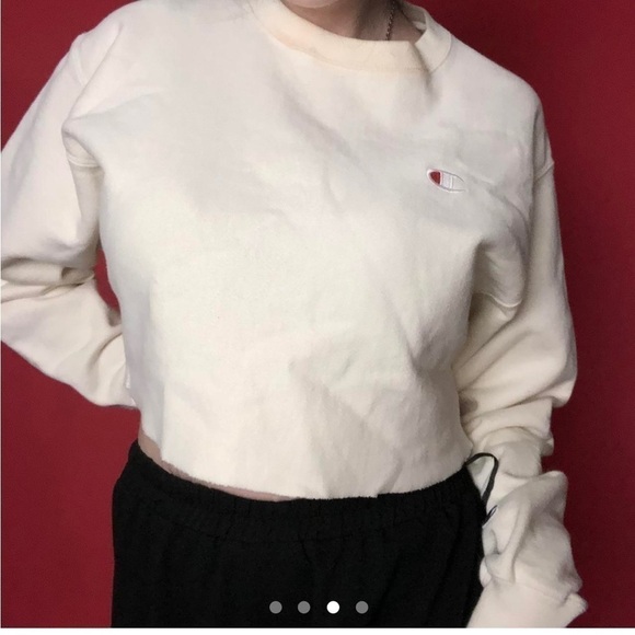 Cropped cream champion sweater ❤️🤍 - Picture 3 of 4